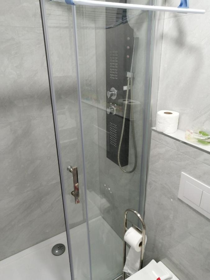 Apartment Rose By The Beach & Tennis Courts Сплит Екстериор снимка