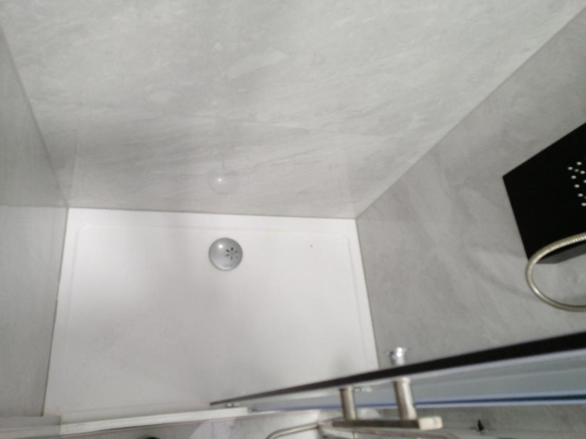 Apartment Rose By The Beach & Tennis Courts Сплит Екстериор снимка