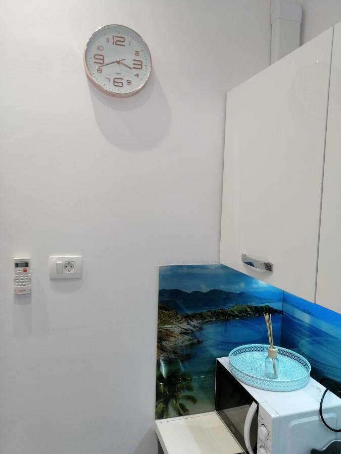 Apartment Rose By The Beach & Tennis Courts Сплит Екстериор снимка