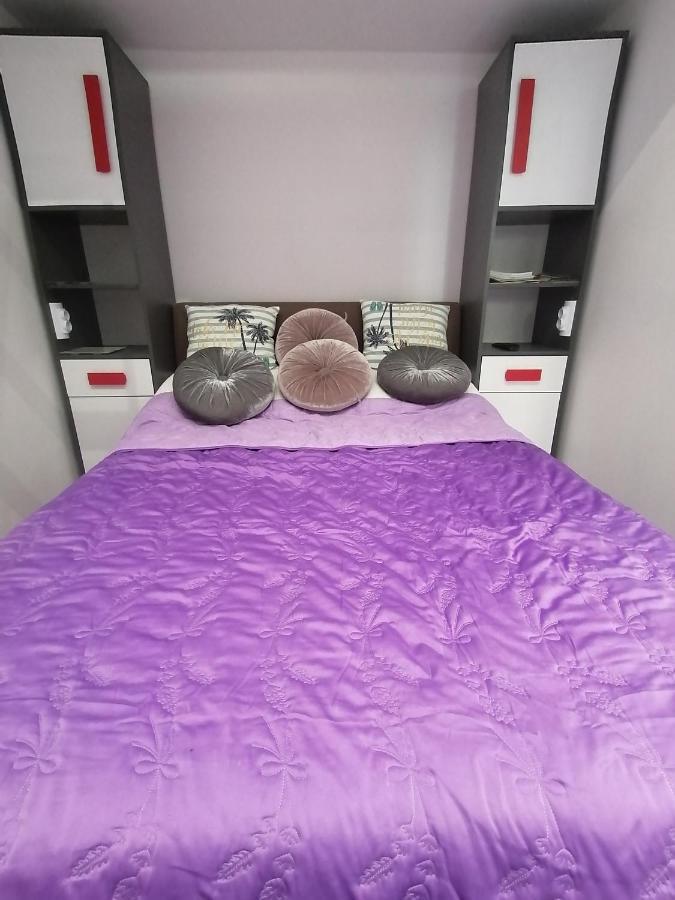Apartment Rose By The Beach & Tennis Courts Сплит Екстериор снимка