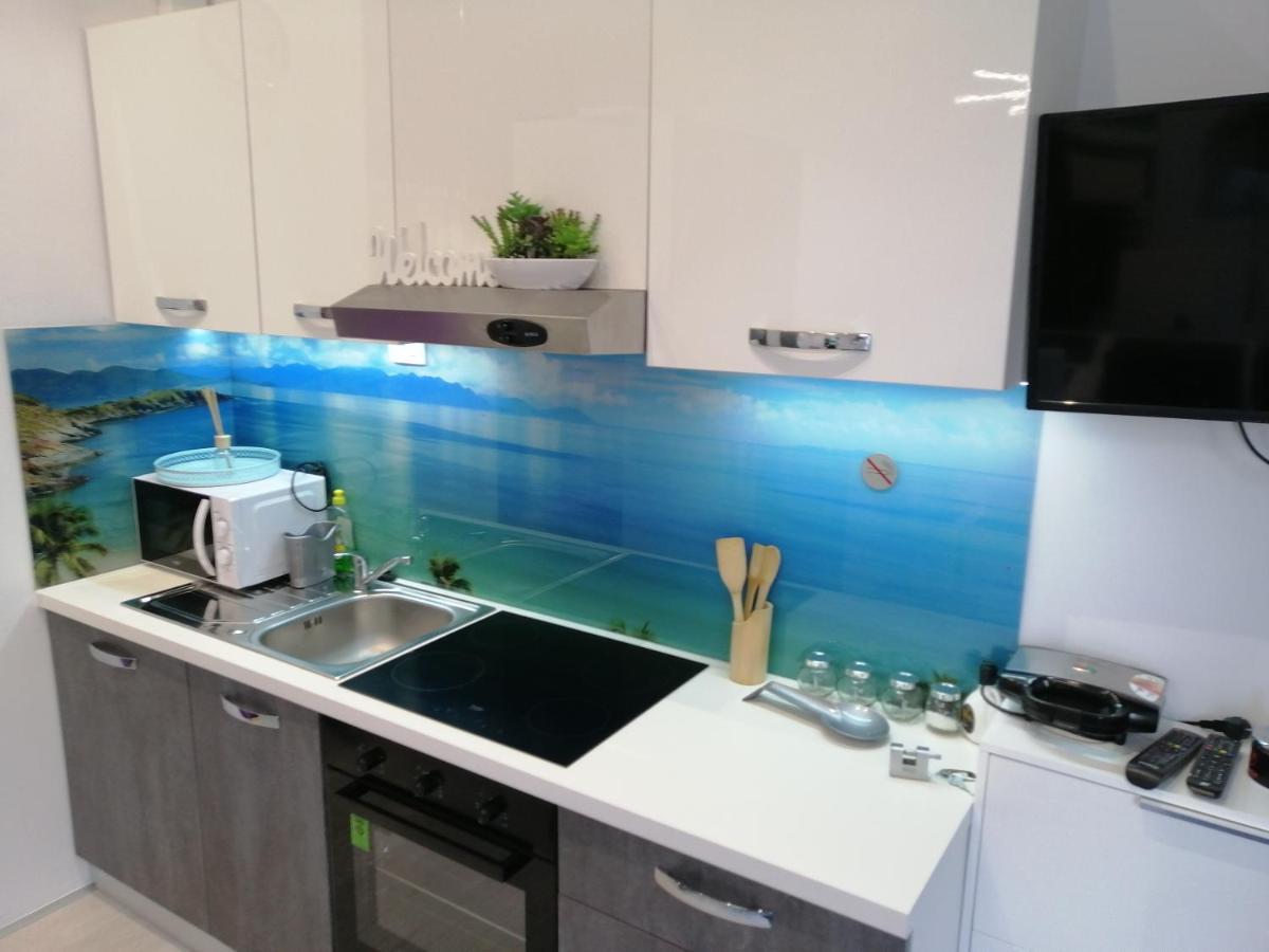 Apartment Rose By The Beach & Tennis Courts Сплит Екстериор снимка