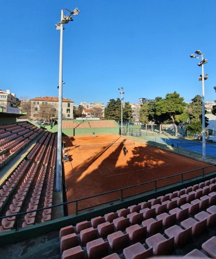 Apartment Rose By The Beach & Tennis Courts Сплит Екстериор снимка