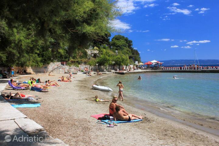 Apartment Rose By The Beach & Tennis Courts Сплит Екстериор снимка